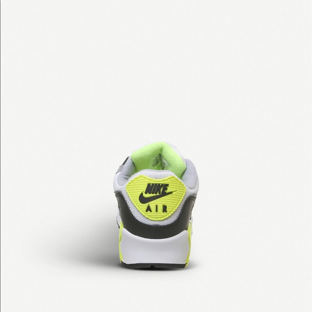 NIKE - Picture 4 of 5